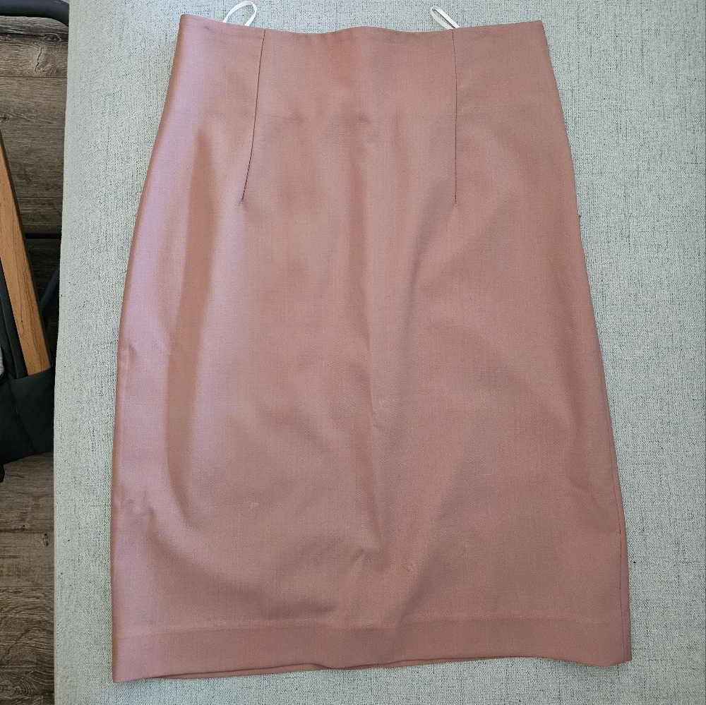 Aritzia Babaton Mini Skirt Size 2 in Blush Pink